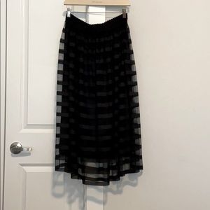 Scalloped waist midi skirt